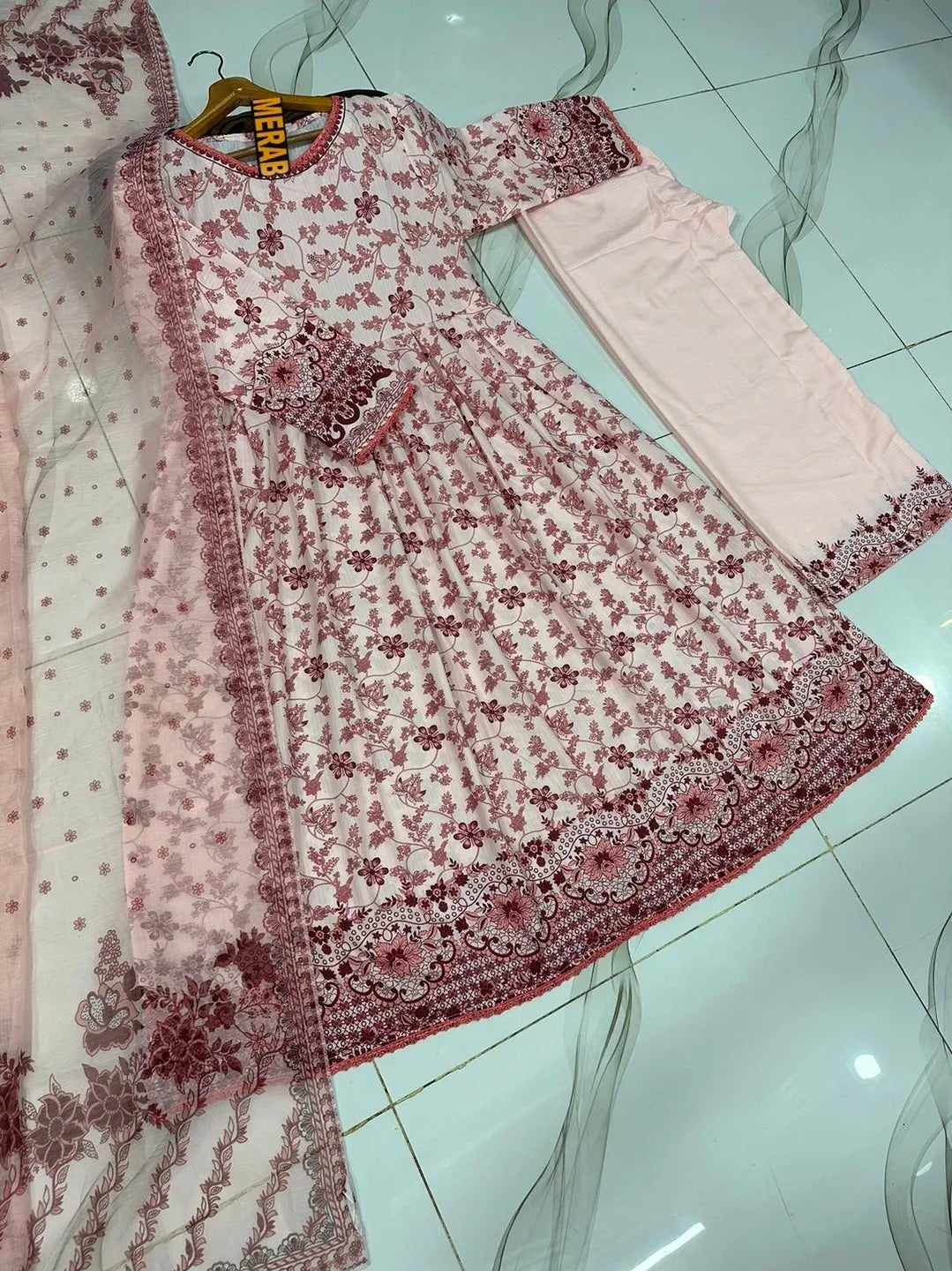 3 Pcs Women's Stitched Arabic Lawn Printed Maxi Suit
